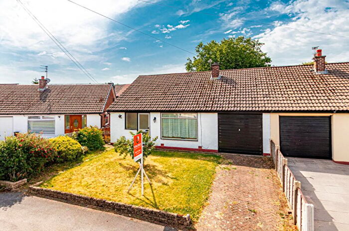 3 Bedroom Semi-Detached Bungalow For Sale In Derwent Close, Partington, Manchester, M31