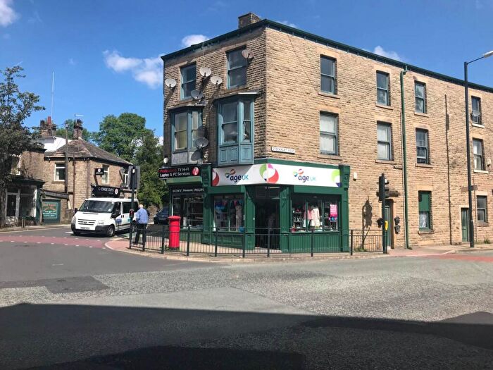 1 Bedroom Duplex To Rent In Lees Road, Ashton Under Lyne, OL5