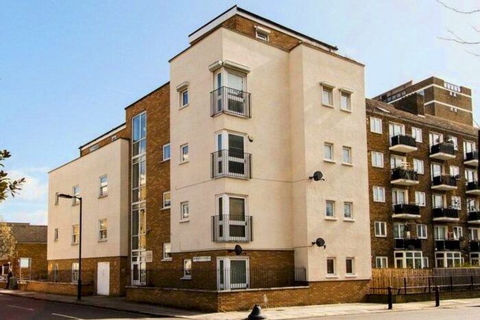 4 Bedroom Flat To Rent In Deverell Street, London Bridge, SE1