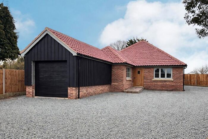 3 Bedroom Detached Bungalow For Sale In Lowestoft, NR32