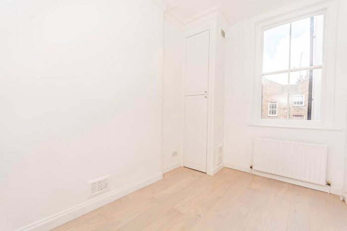 2 Bedroom Flat To Rent In Belgrave Gardens, St John's Wood, London, NW8