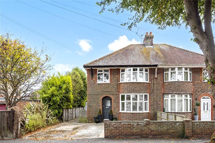 2 Bedroom Flat For Sale In Old Manor Road, Rustington, Littlehampton, West Sussex, BN16