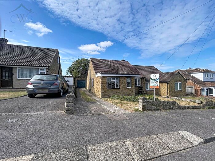 3 Bedroom Semi-Detached Bungalow For Sale In Fairview Road, Istead Rise, DA13