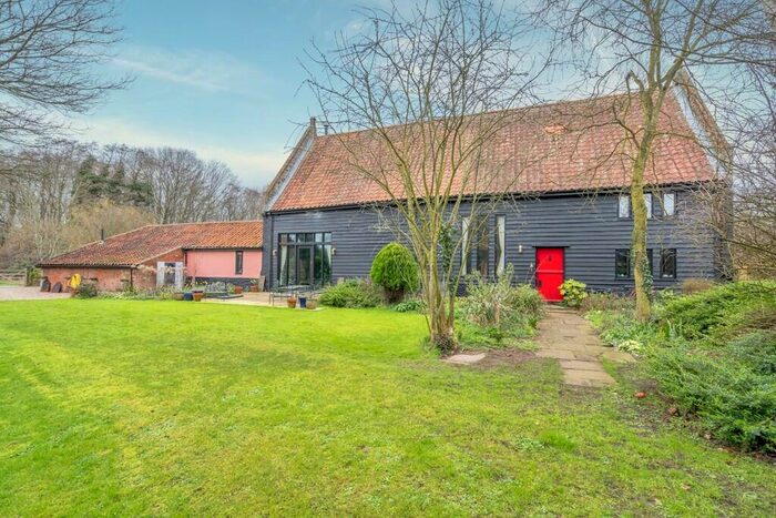 4 Bedroom Barn Conversion For Sale In Barsham, Beccles, NR34