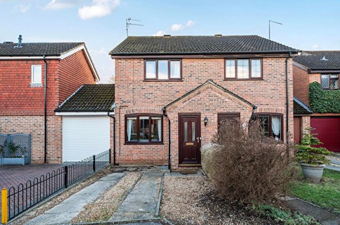 2 Bedroom Property For Sale In Grenadiers Way, Farnborough, GU14