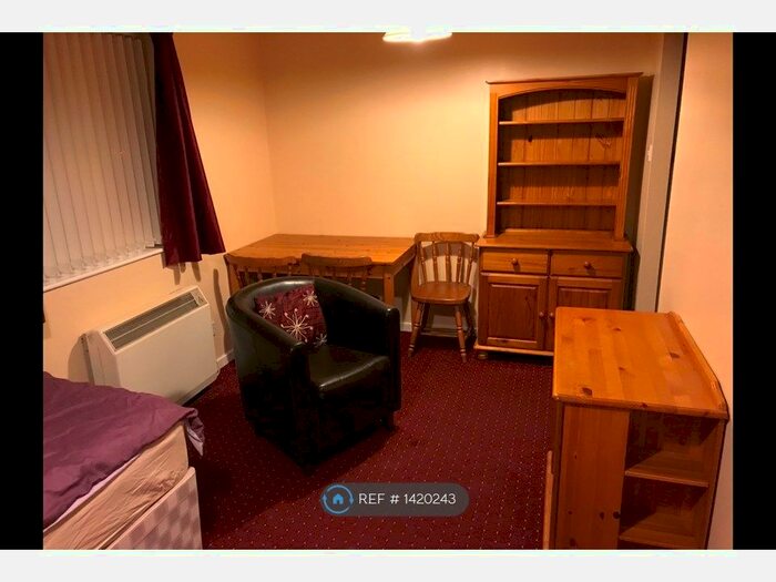 1 Bedroom Flat To Rent In Harland Close, Bradford, BD2