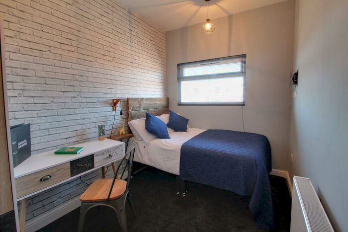 9 Bedroom Town House To Rent In Paget Road, Leicester, LE3