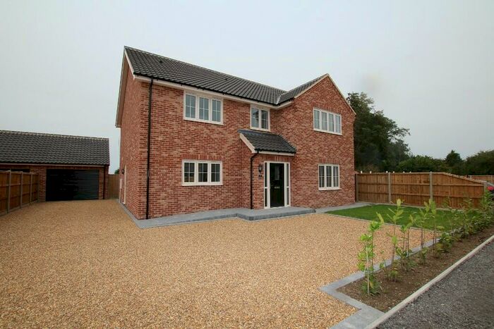 4 Bedroom Detached House To Rent In Gaskin Way, Attleborough, Norfolk, NR17