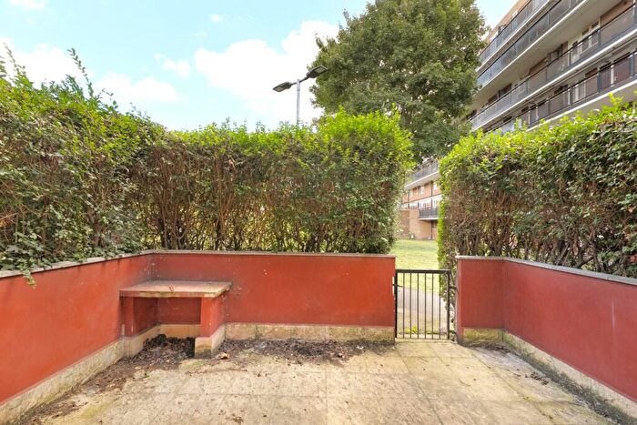 4 Bedroom Flat To Rent In New Place Square, Bermondsey, SE16