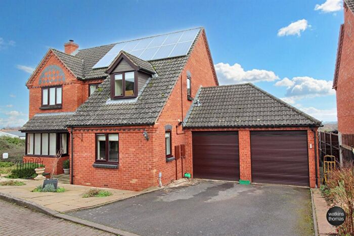 4 Bedroom Detached House For Sale In Bullingham Lane, Hereford, HR2