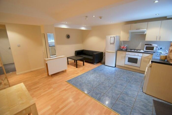 1 Bedroom Flat To Rent In Burley Road, Burley, Leeds, LS4