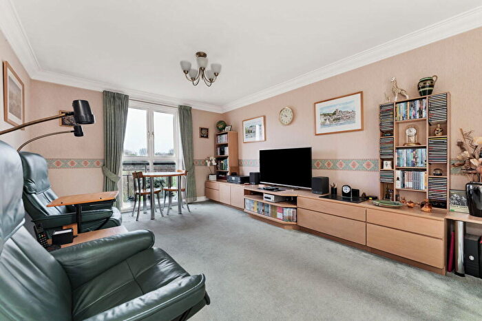 1 Bedroom Flat For Sale In Crosshall Road, Eaton Ford, St. Neots, PE19