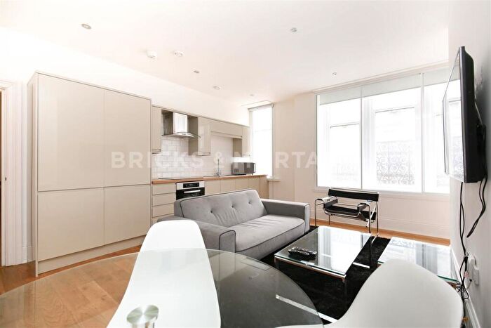 3 Bedroom Apartment To Rent In (£pppw) Chaucer Building, Grainger Street, NE1