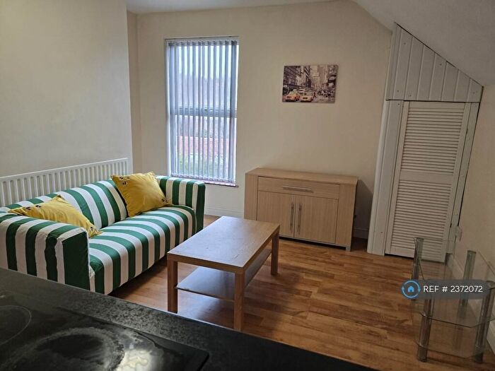 1 Bedroom Flat To Rent In Zulla Road, Nottingham, NG3