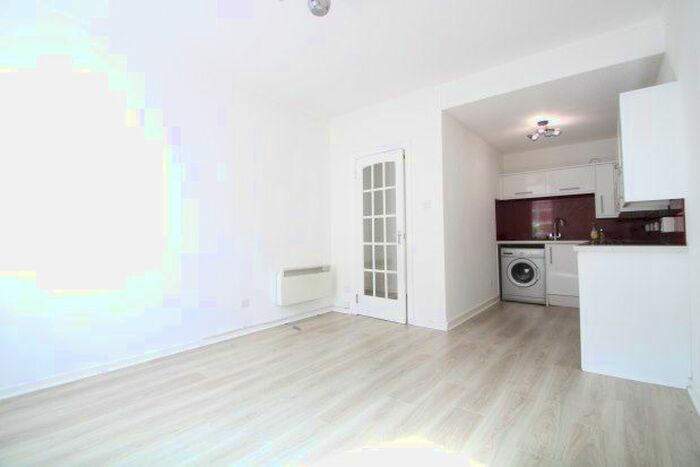 1 Bedroom Flat To Rent In Bell Street, Glasgow, G4