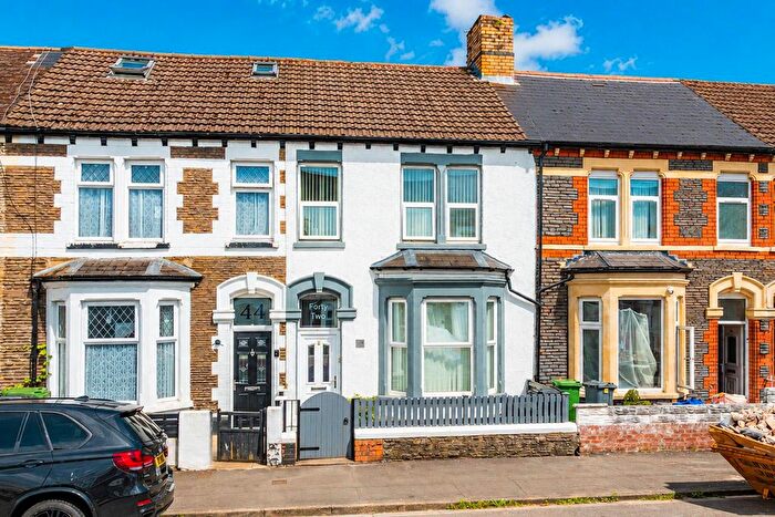 3 Bedroom Terraced House For Sale In Llanmaes Street, Grangetown, Cardiff, CF11