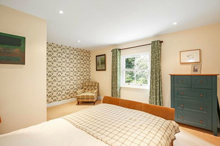 4 Bedroom Detached House For Sale In Southampton Road, Alderbury, Salisbury, Wiltshire, SP5