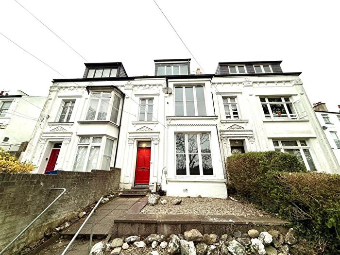 6 Bedroom House For Sale In Fron Dirion, Bangor, LL57