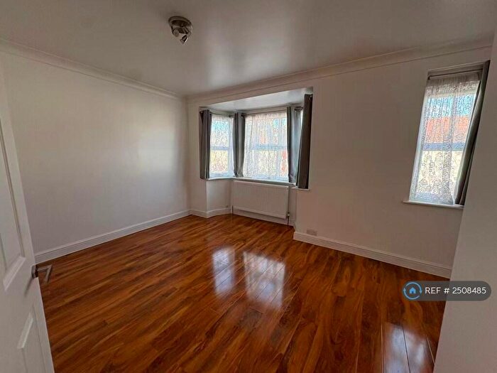 3 Bedroom Terraced House To Rent In Gresham Road, London, E16