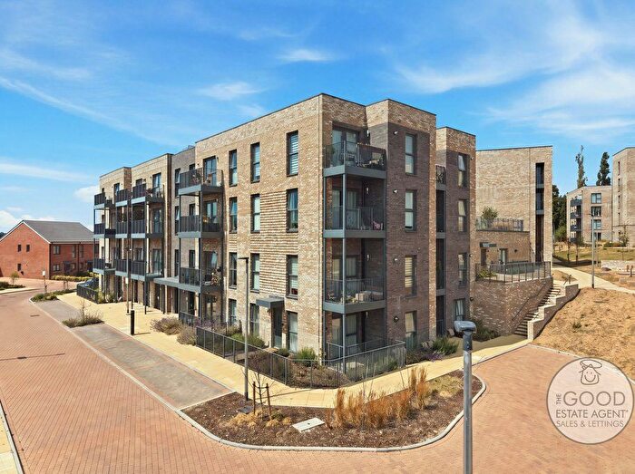 2 Bedroom Flat For Sale In Luctons Close, Loughton, IG10