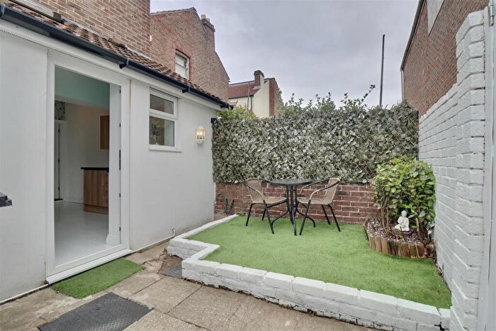 2 Bedroom End Of Terrace House For Sale In Frensham Road, Southsea, PO4