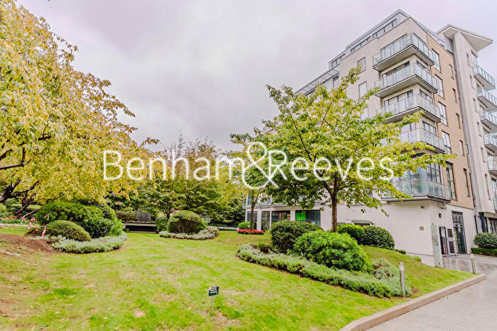 1 Bedroom Apartment To Rent In Ceram Court, Seven Sea Gardens, E3