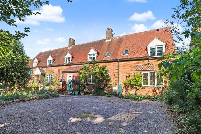 3 Bedroom Semi-Detached House For Sale In Shephall Lane, Stevenage, Hertfordshire, SG2
