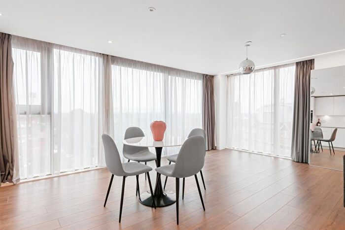 2 Bedroom Flat To Rent In The Waterside Apartments, West Bridgford, NG2