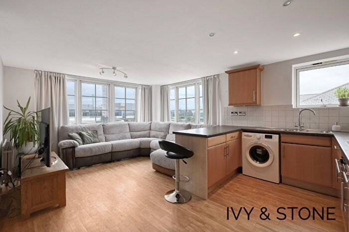 2 Bedroom Flat To Rent In Malt House Place, Romford, Greater London, RM1