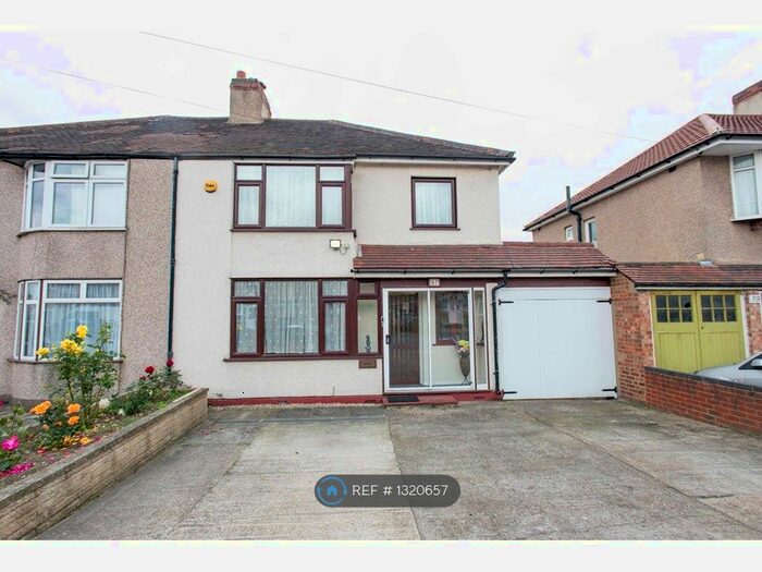 3 Bedroom Semi-Detached House To Rent In Madison Crescent, Bexleyheath DA7