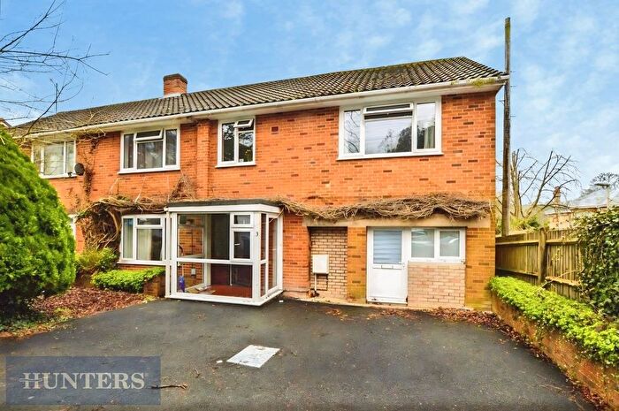 4 Bedroom Semi Detached House To Rent In Glenthorne Road, Exeter, EX4