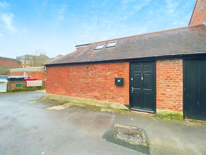 1 Bedroom Flat To Rent In The Broadway, Newbury, RG14