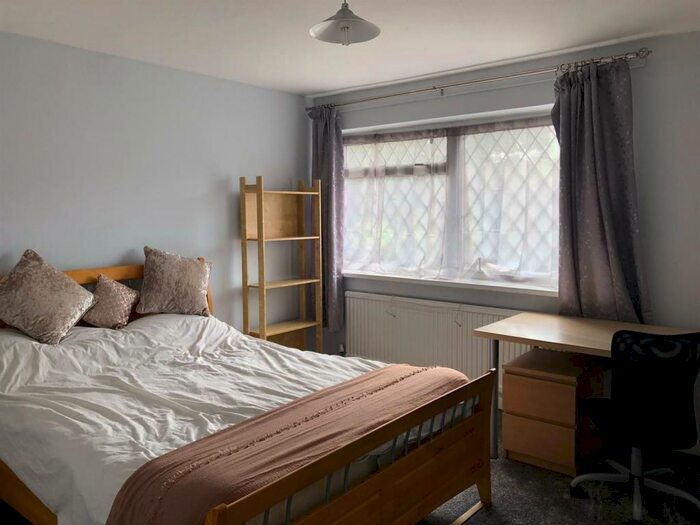 6 Bedroom Detached House To Rent In **&#pppw Excluding Bills** Arnesby Road, Lenton, NG7