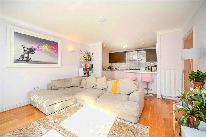 2 Bedroom Flat To Rent In Wilbury Avenue, Hove BN3