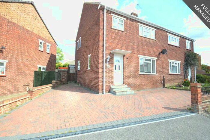 3 Bedroom Semi-Detached House To Rent In Badger Close, Maidenhead, Berkshire, SL6