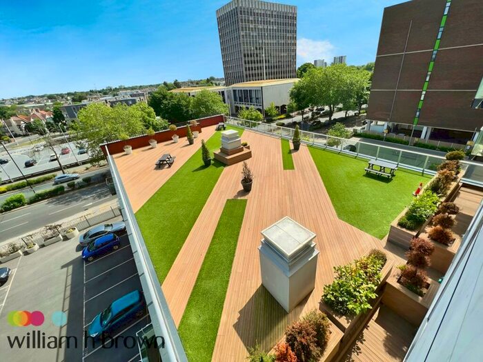 1 Bedroom Apartment To Rent In Victoria Avenue, Southend-On-Sea, SS2