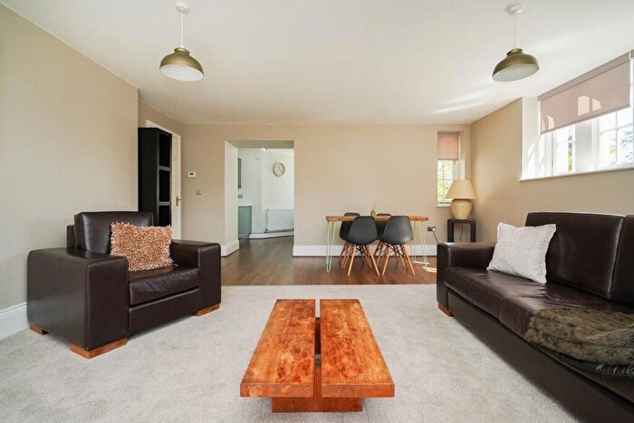 2 Bedroom Apartment To Rent In Union Drive, Sheffield, S11