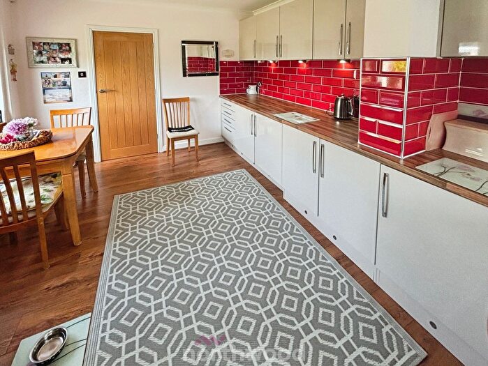 3 Bedroom Bungalow For Sale In Lings Lane, Hatfield, Doncaster, DN7