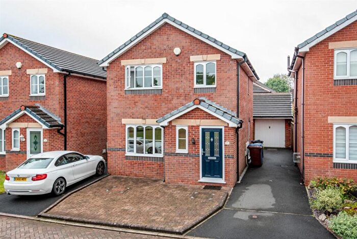 3 Bedroom Detached House For Sale In Evergreen Close, Chorley, PR7