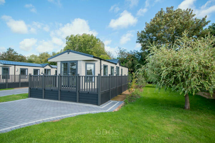 2 Bedroom Park Home For Sale In Orchard Lodge Park, Welford Road, Bidford-on-Avon, Alcester, Warwickshire, B50