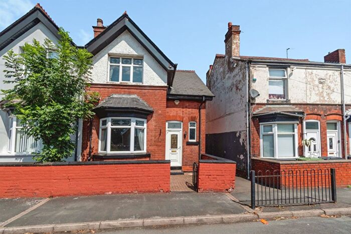 2 Bedroom Semi-detached House For Sale In Pinfold St. Extension, Wednesbury, WS10