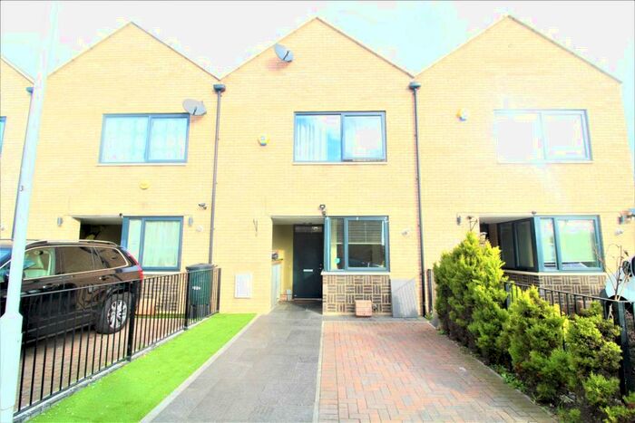 3 Bedroom Terraced House To Rent In Kemmel Road, Dagenham, RM9