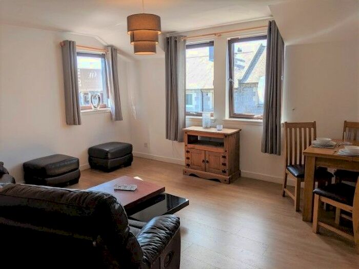 2 Bedroom Flat To Rent In Cherrybank Gardens, City Centre, Aberdeen, AB11