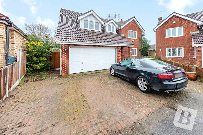 4 Bedroom Detached House For Sale In Priory Mead, Doddinghurst, Brentwood, Essex, CM15