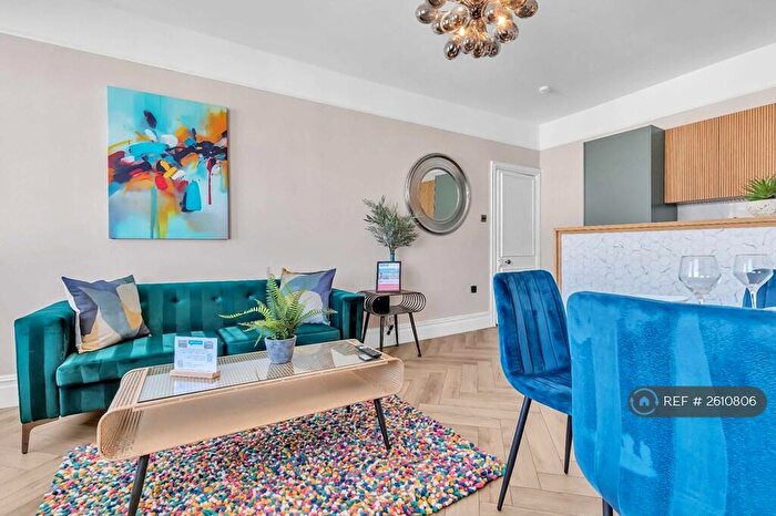 2 Bedroom Flat To Rent In Hove, Hove, BN3