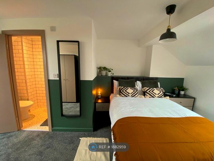 6 Bedroom Terraced House To Rent In Jubilee Drive, Liverpool, L7