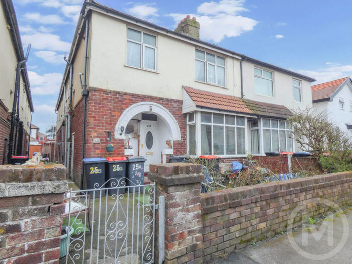 2 Bedroom Maisonette For Sale In Coronation Road, Thornton-Cleveleys, Lancashire, FY5