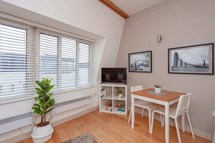 1 Bedroom Flat To Rent In London Borough Of Wandsworth, SW11