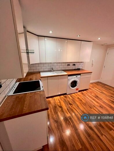 1 Bedroom Flat To Rent In Granville Gardens, Hinckley, LE10