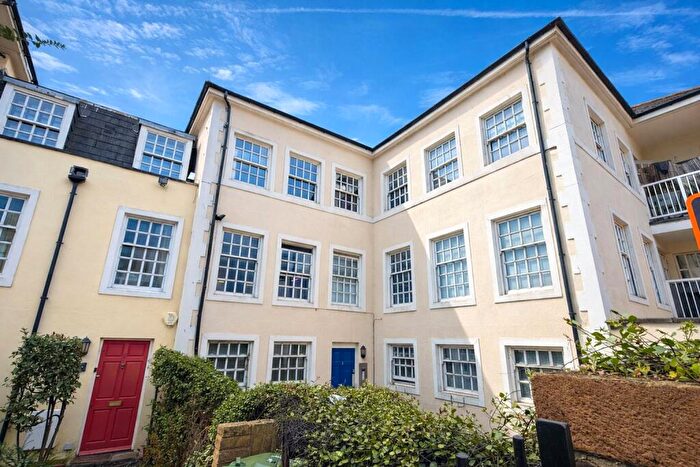 1 Bedroom Flat For Sale In Belmont Hill, London, SE13